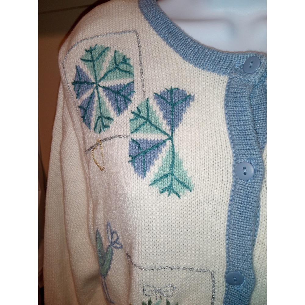 Vintage Winter Wonderland Embroidered Cardigan Sweater Blue Cream Christmas L - Picture 6 of 15
